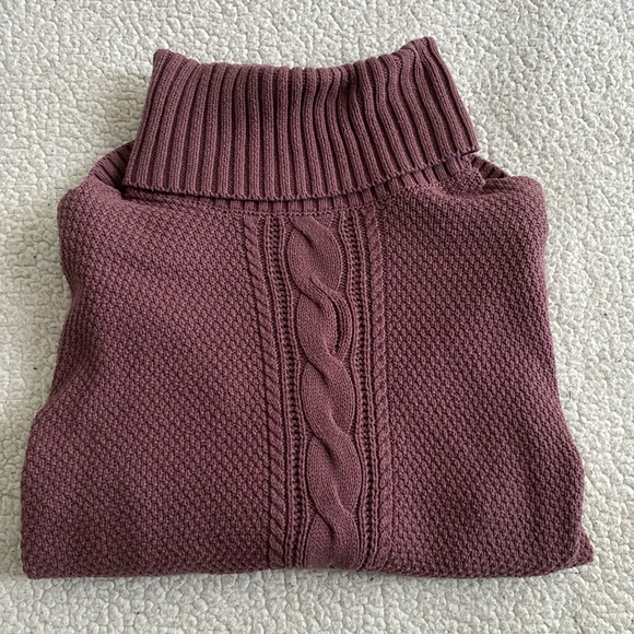 M Express Turtle Neck Mid Sleeve Sweater - Picture 1 of 6